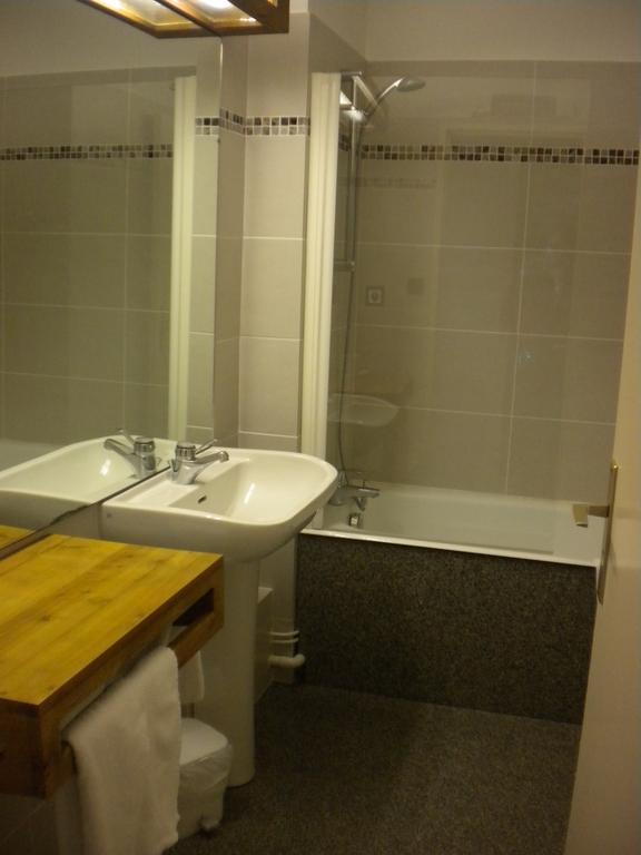 Hôtel La Randonnée Nasbinals Habitación foto
